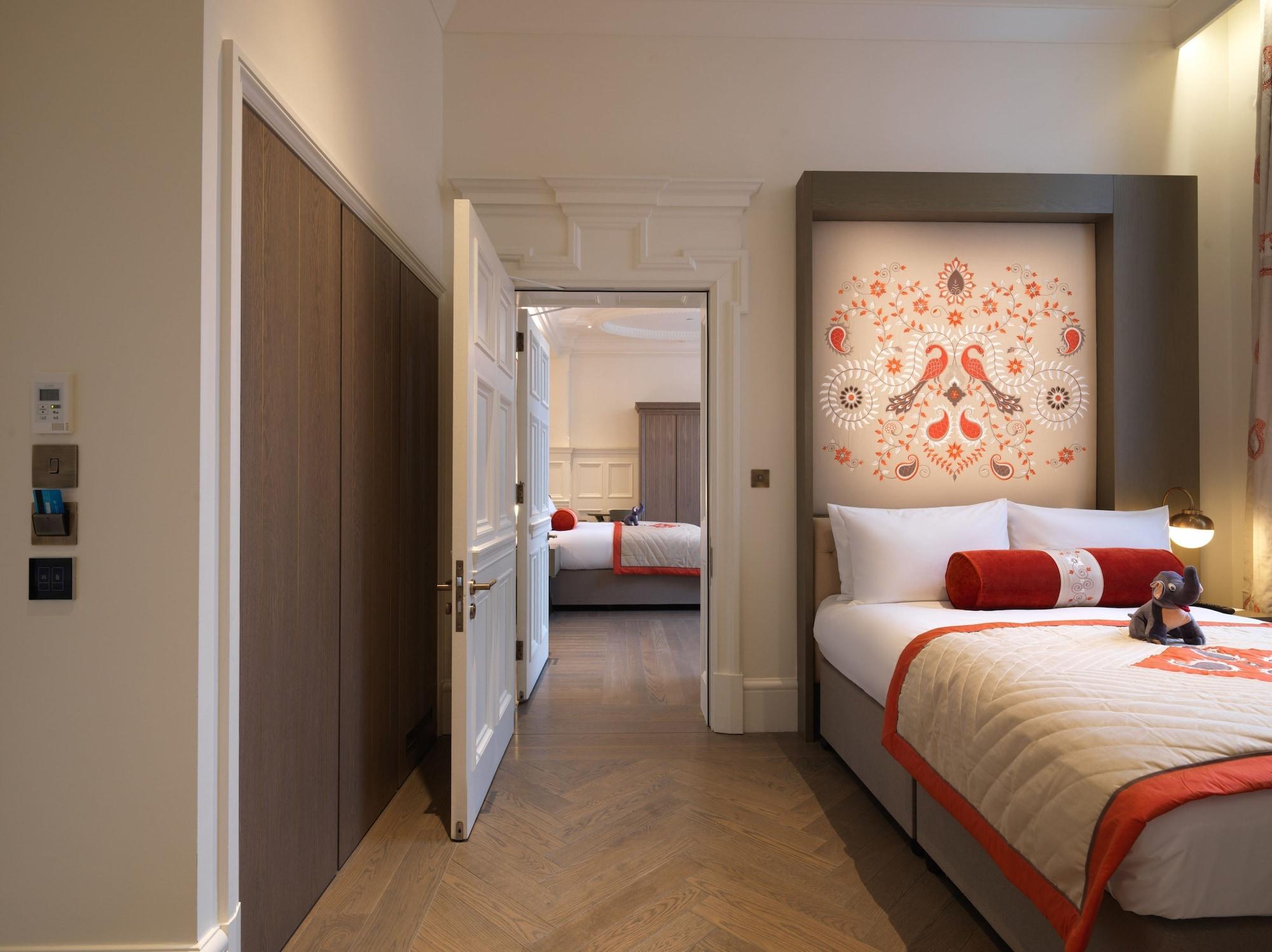 The Lalit London Otel Dış mekan fotoğraf A suite at the hotel