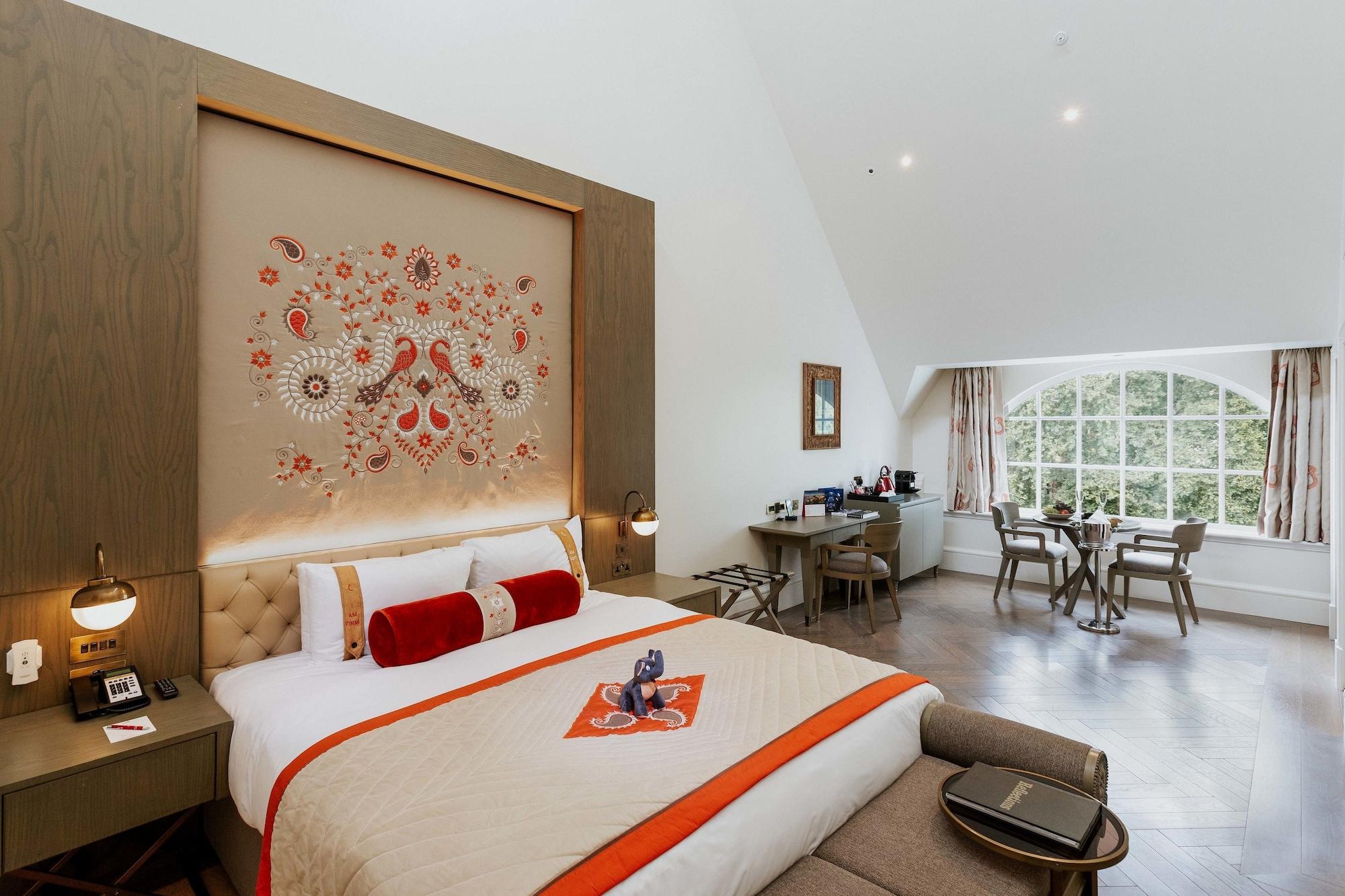 The Lalit London Otel Oda fotoğraf A room at the Taj Bengal