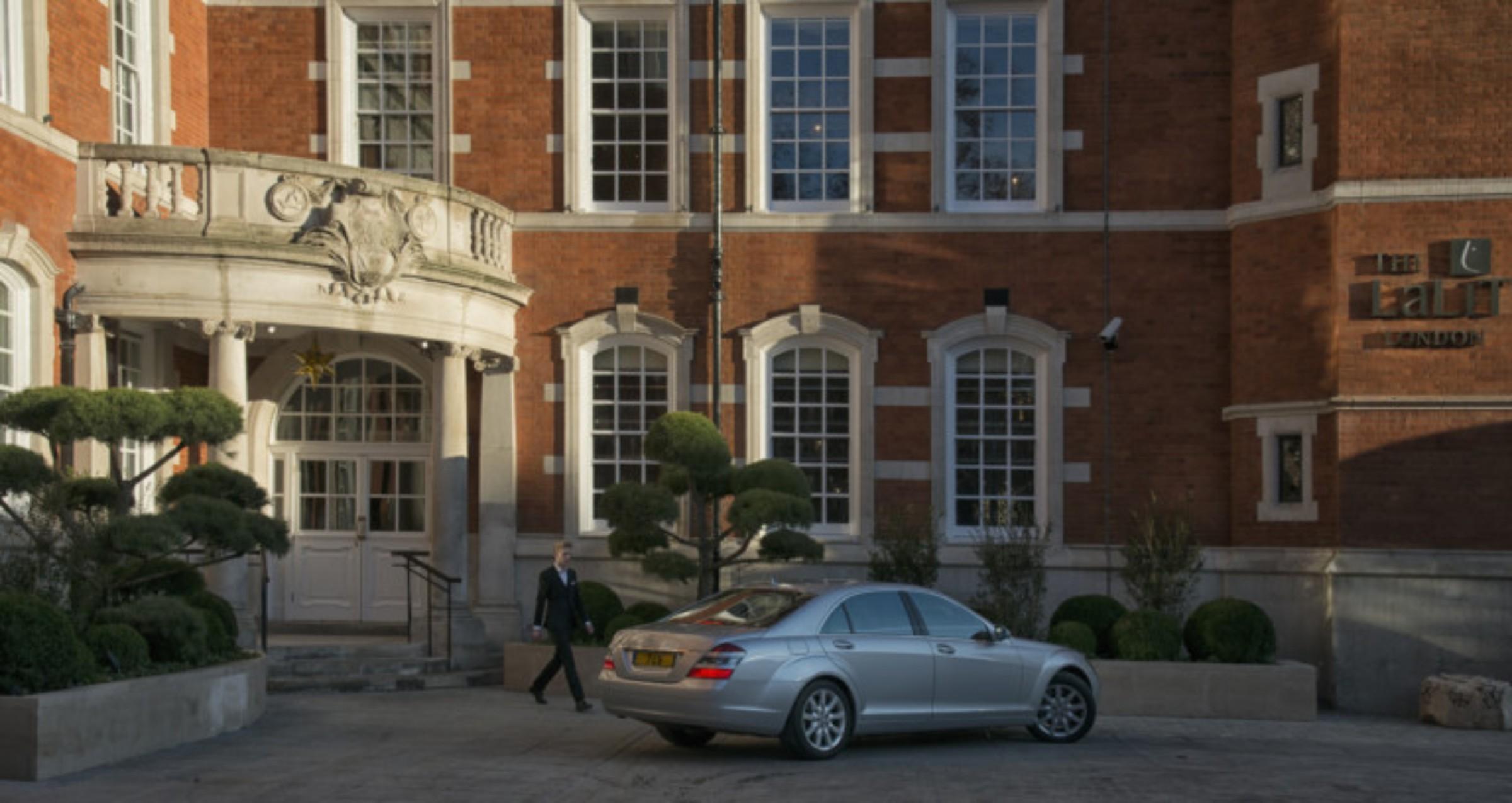 The Lalit London Otel Dış mekan fotoğraf The main entrance
