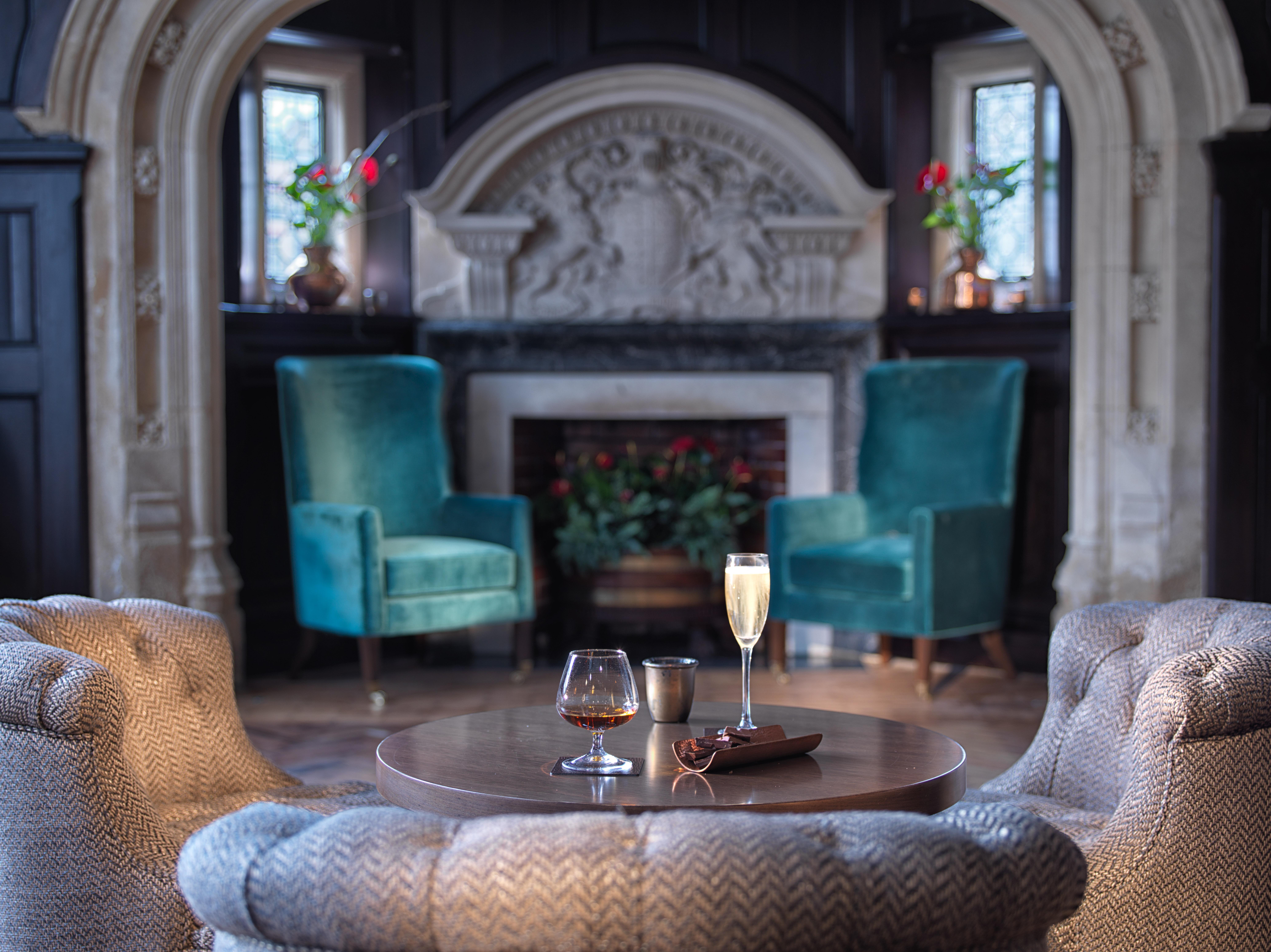 The Lalit London Otel Dış mekan fotoğraf The Drawing Room at The Old Bank