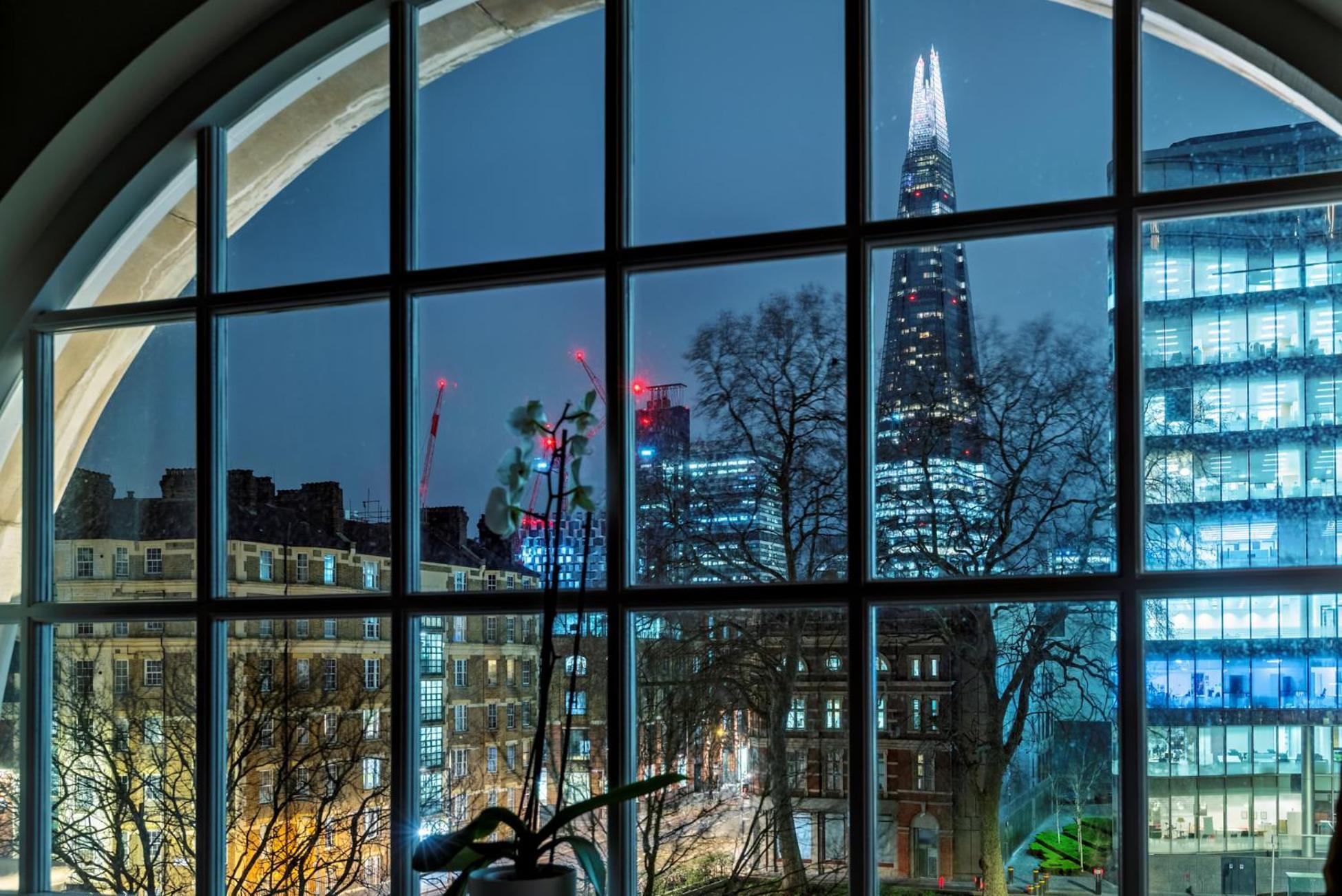 The Lalit London Otel Dış mekan fotoğraf The Shard, London