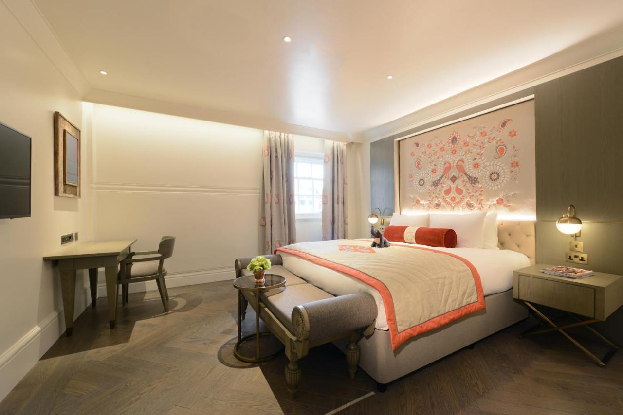 The Lalit London Otel Dış mekan fotoğraf A bedroom at The Mitre