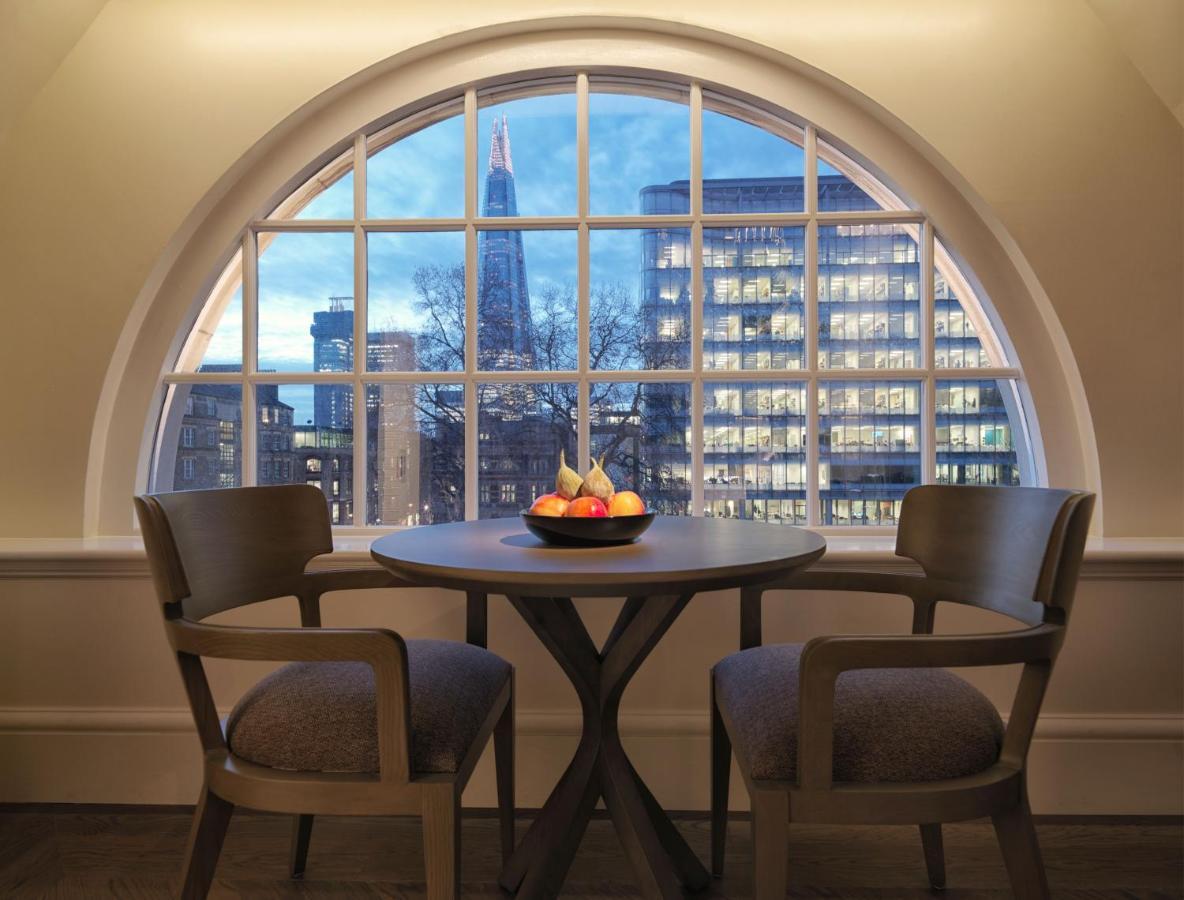 The Lalit London Otel Oda fotoğraf The Library at The Ivy